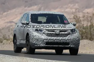 Honda CR-V 2018 (foto spia)