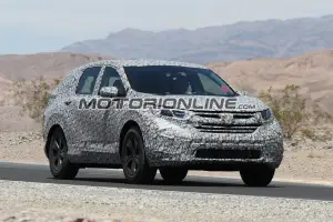 Honda CR-V 2018 (foto spia)