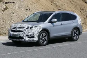 Honda CR-V Facelift - foto spia (settembre 2014)