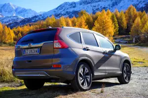 Honda CR-V Prova su strada 2015