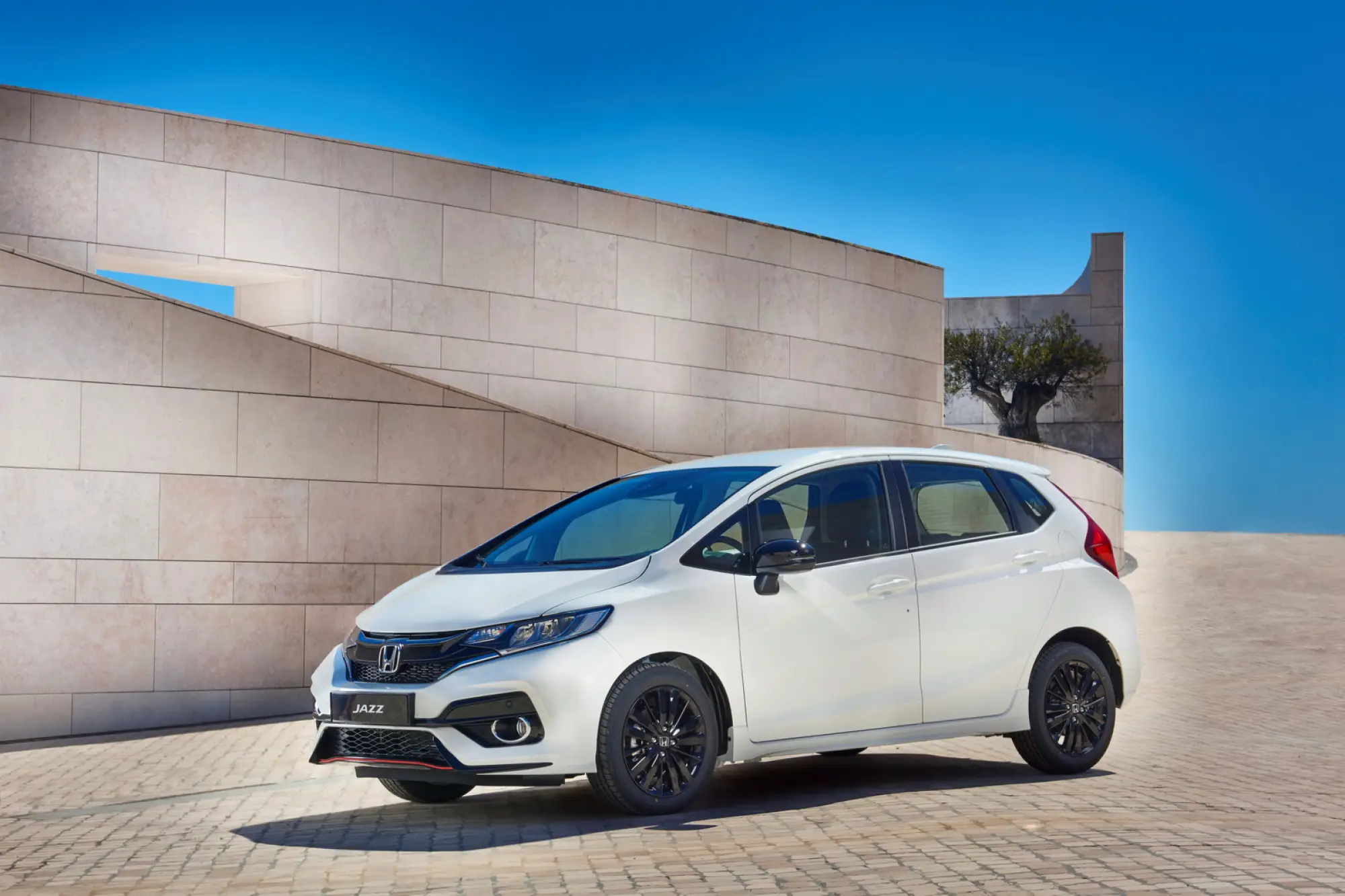 Honda Jazz Dynamic Version  - 5