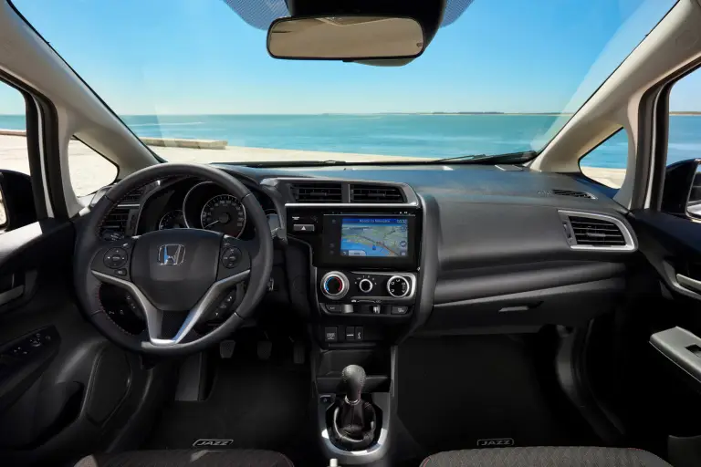 Honda Jazz Dynamic Version  - 7