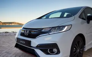 Honda Jazz Dynamic Version  - 10