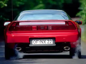 Honda NSX la supercar compie 30 anni