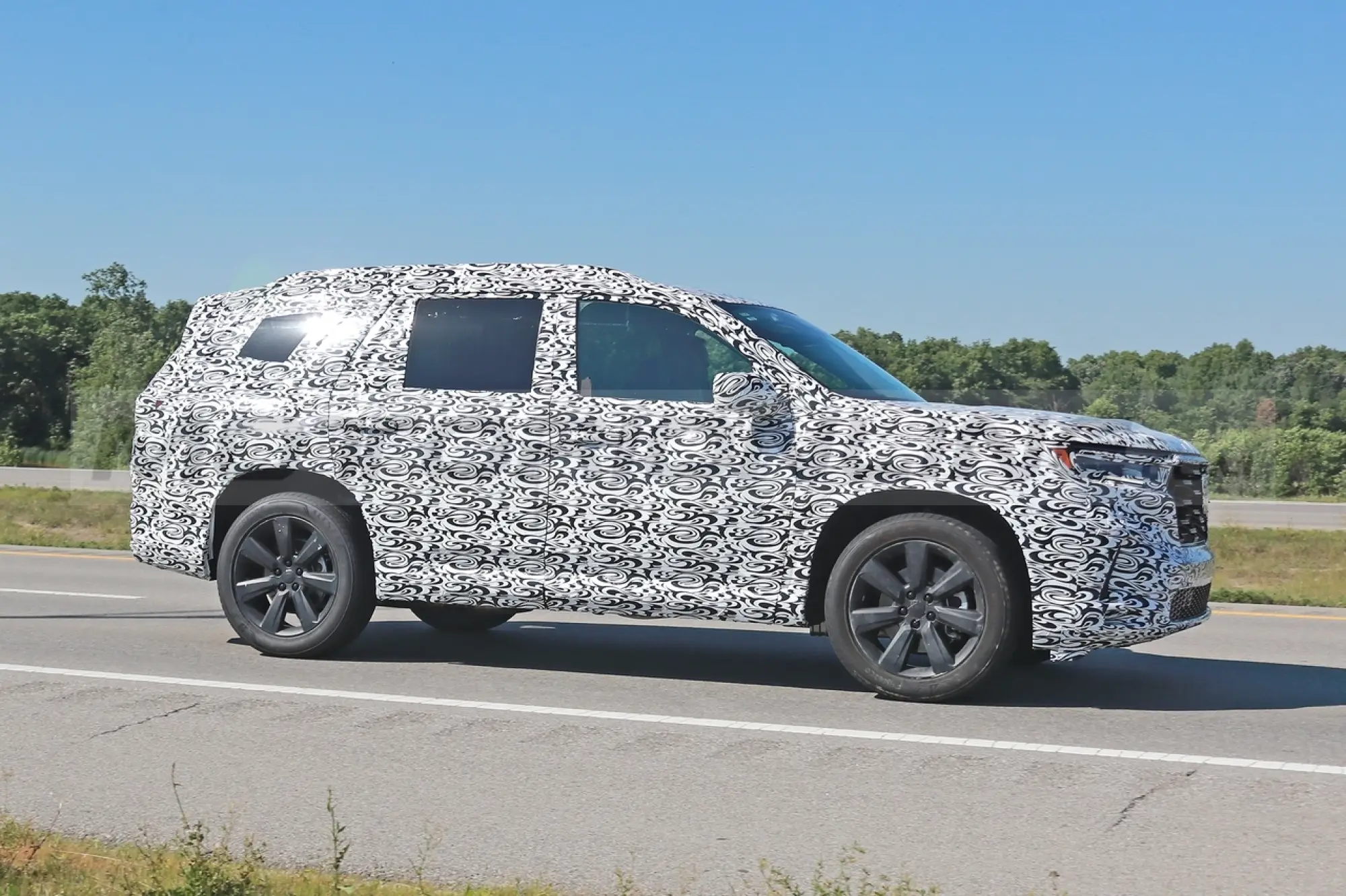 Honda Pilot 2023 - Foto Spia 24-06-2022 - 5