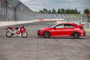 Honda Type R e Fireblade