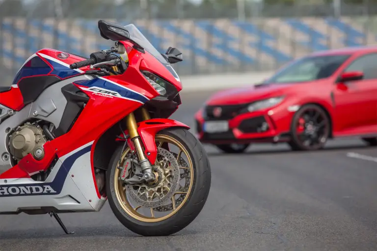 Honda Type R e Fireblade - 23