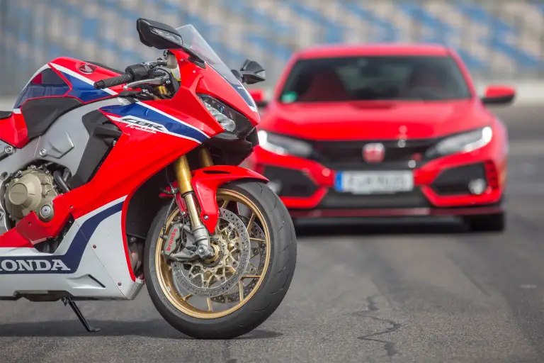 Honda Type R e Fireblade - 25