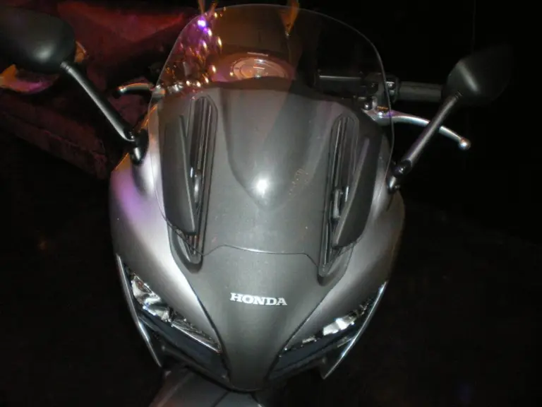 Honda VFR 1200 F - 16