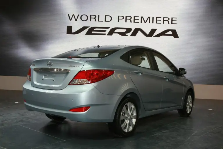 Hyundai Accent 2011 - 1
