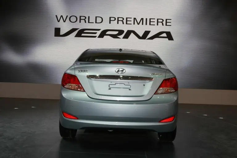 Hyundai Accent 2011 - 19