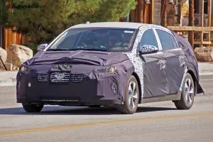 Hyundai AE HEV - Foto spia 16-07-2015