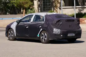 Hyundai AE HEV - Foto spia 16-07-2015