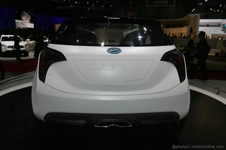 Hyundai Curb Ginevra 2011 - 1