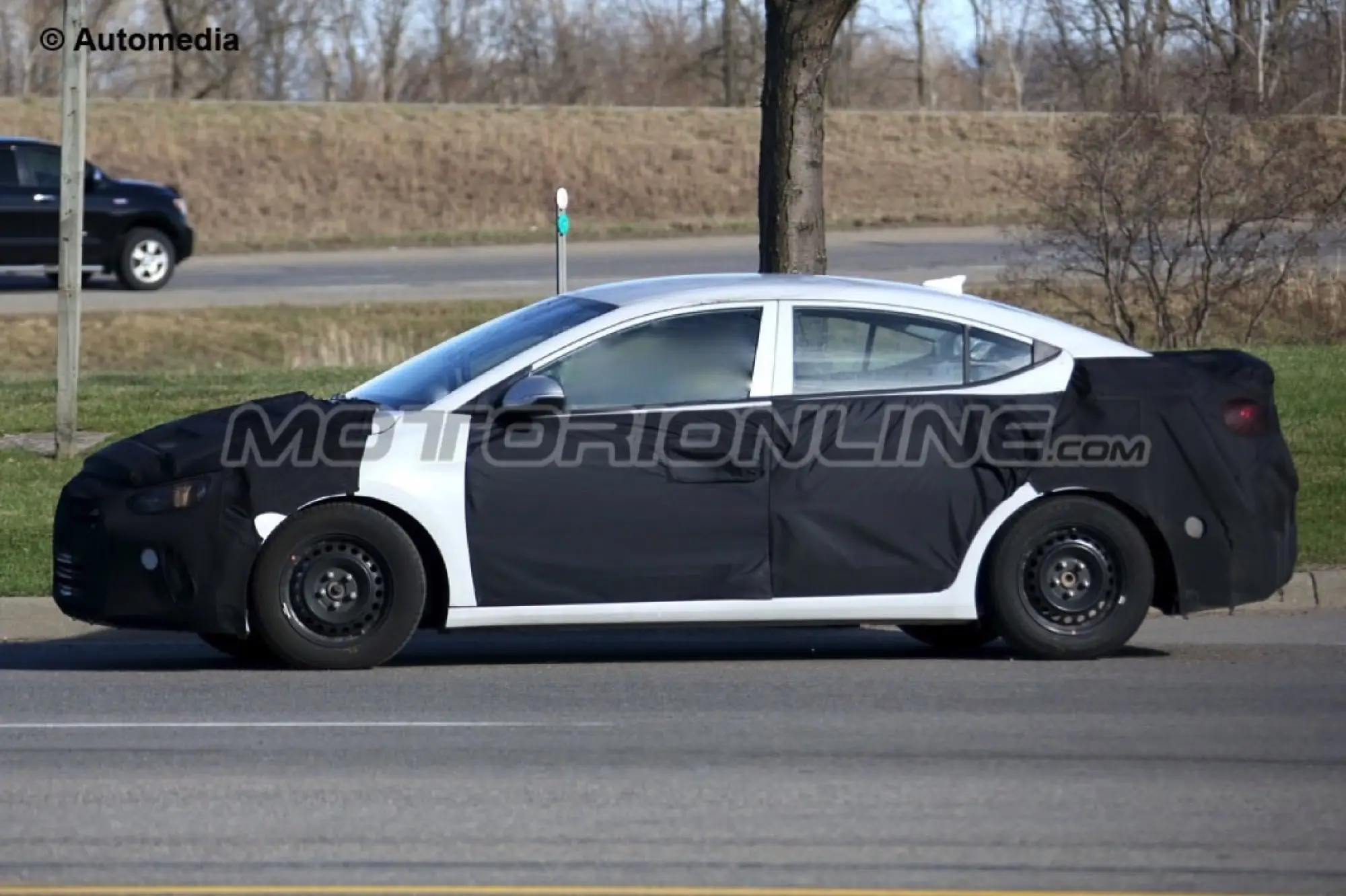 Hyundai Elantra 2016 - Foto spia 28-04-2015 - 4