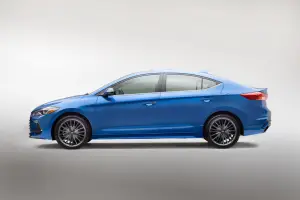 Hyundai Elantra 2017 - 2