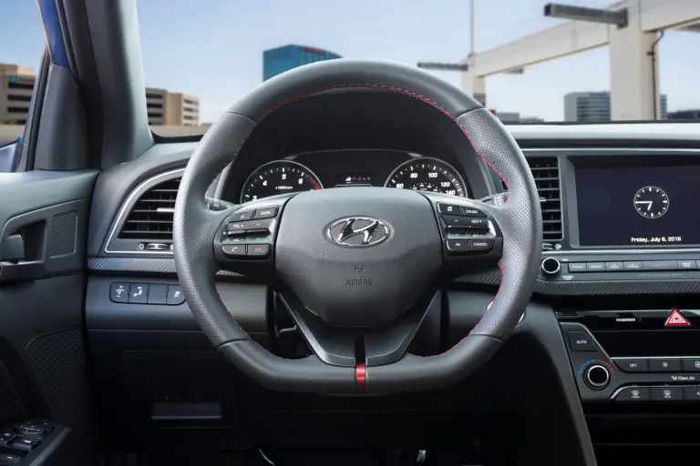 Hyundai Elantra 2017 - 7
