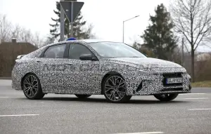 Hyundai Elantra N 2021 - Foto spia 01-04-2021