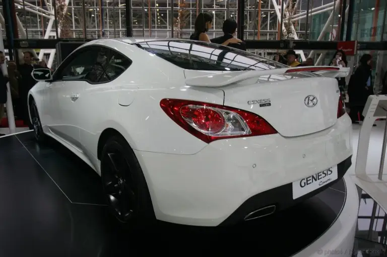 Hyundai Genesis coupé Motorshow 2010 Bologna - 1