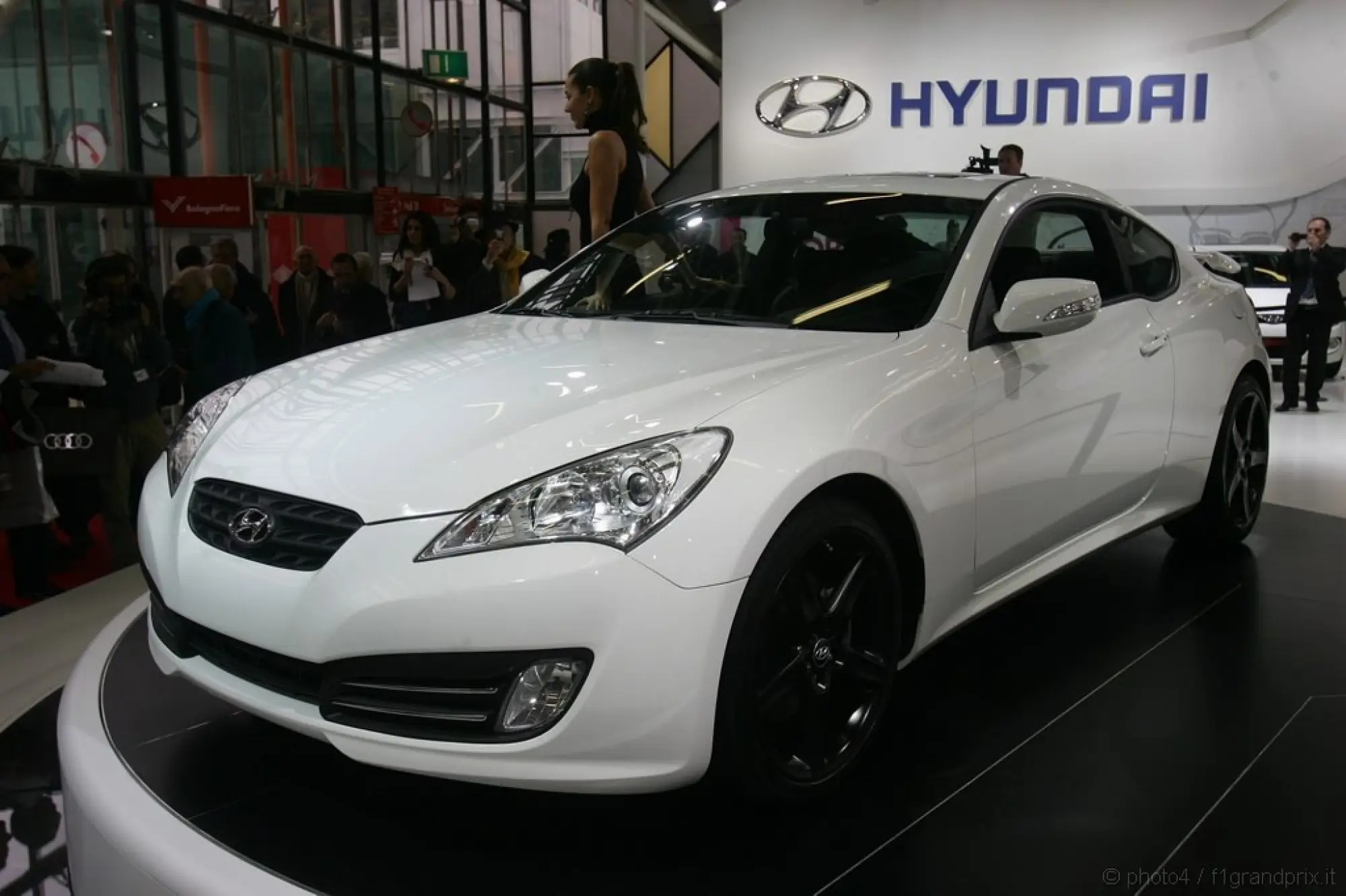 Hyundai Genesis coupé Motorshow 2010 Bologna - 4