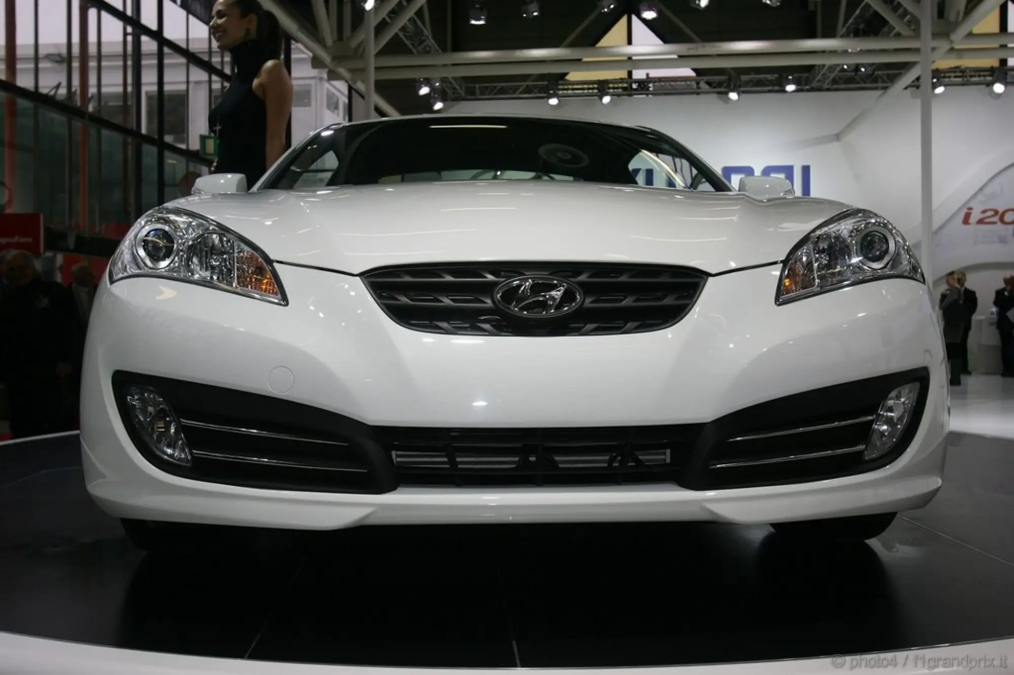Hyundai Genesis coupé Motorshow 2010 Bologna - 5