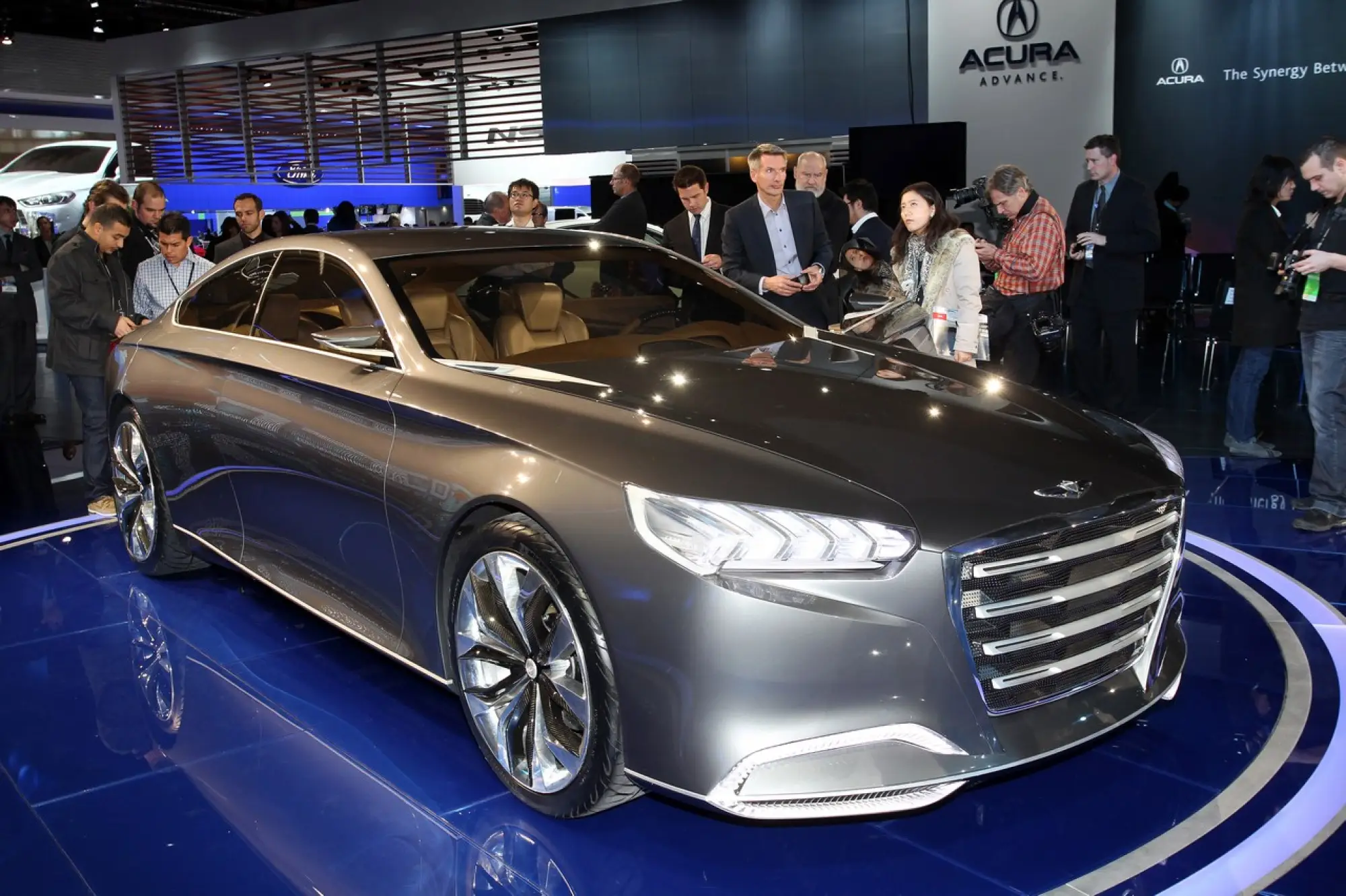 Hyundai HCD-14 Concept - Salone di Detroit 2013 - 4