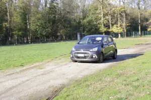 Hyundai i10: prova su strada - 25