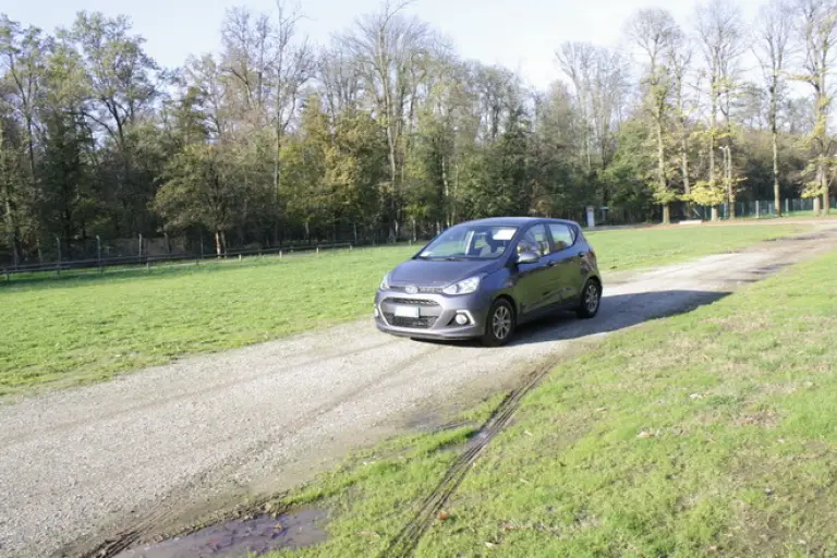 Hyundai i10: prova su strada - 28