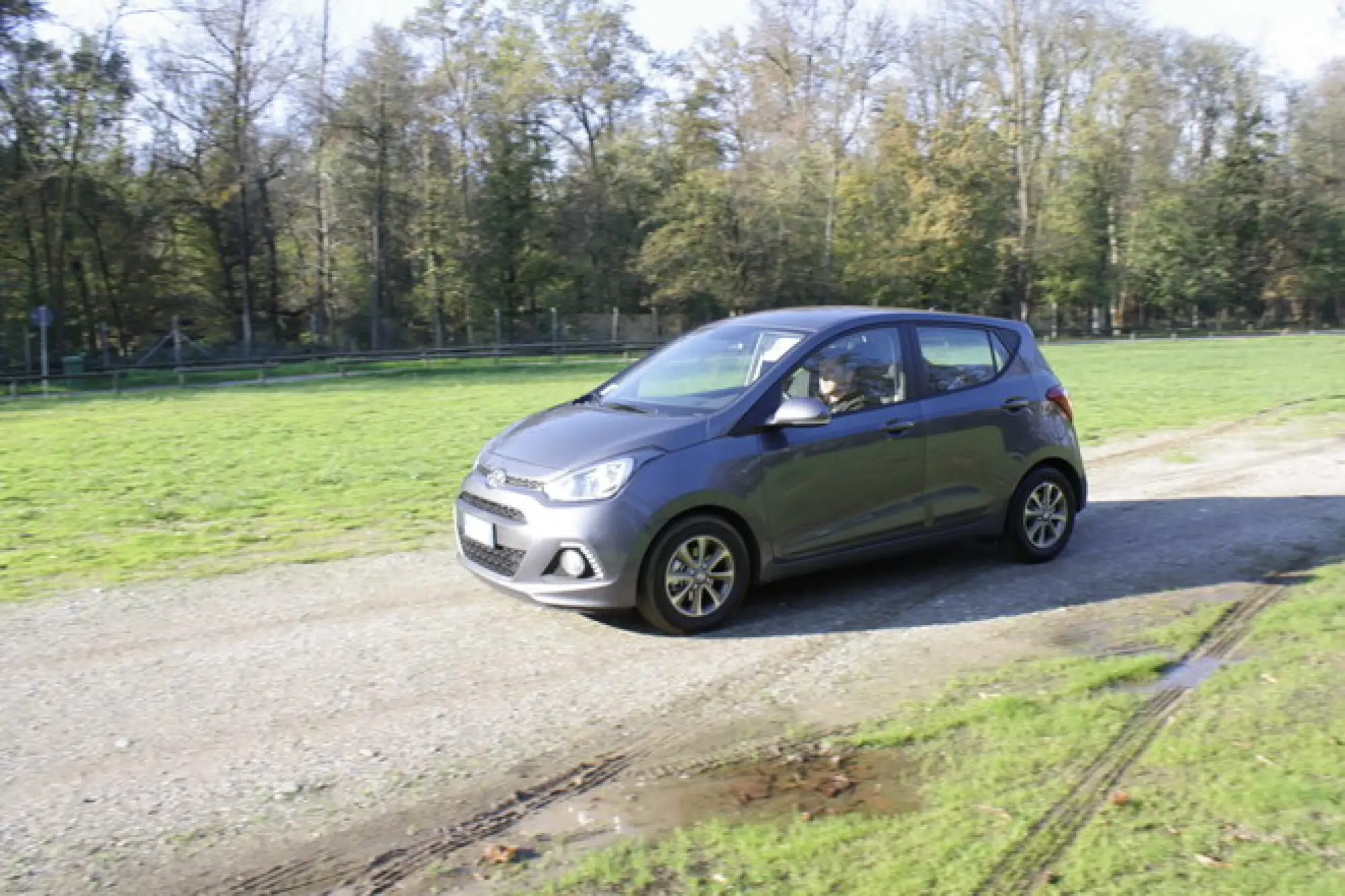 Hyundai i10: prova su strada - 30