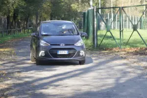 Hyundai i10: prova su strada - 49