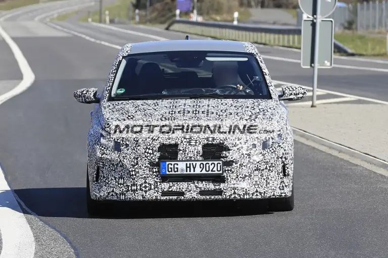 Hyundai i20 N - Foto spia 25-3-2020 - 1