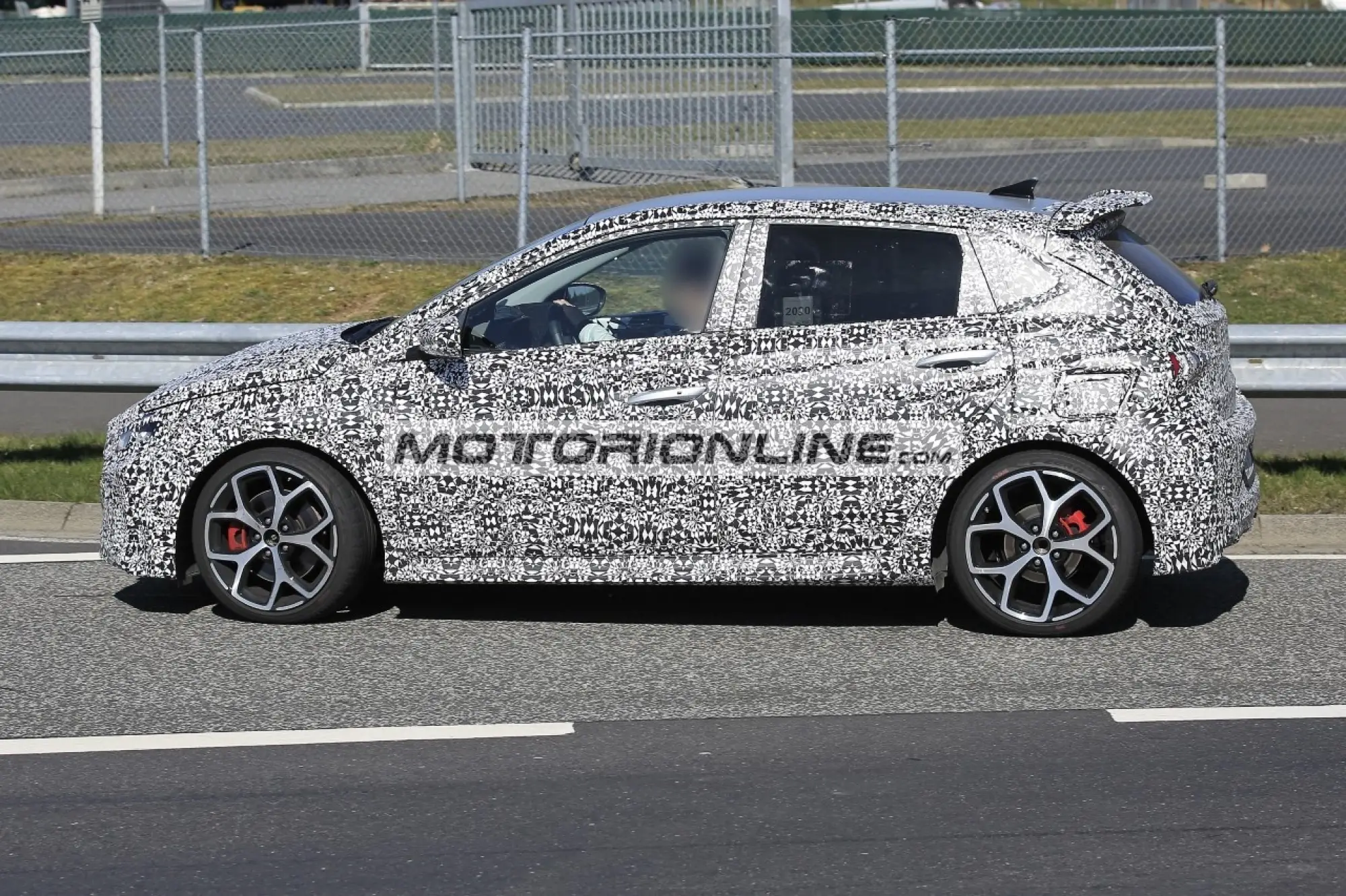 Hyundai i20 N - Foto spia 25-3-2020 - 5