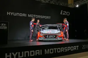 Hyundai i20 WRC 2016 - foto