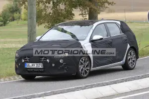Hyundai i30 Facelift - Foto spia 17-9-2019