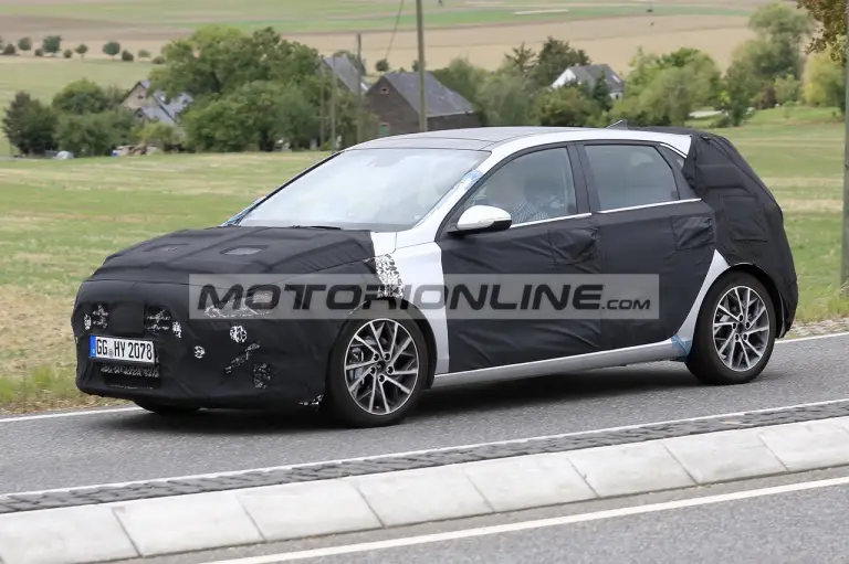 Hyundai i30 Facelift - Foto spia 17-9-2019 - 4