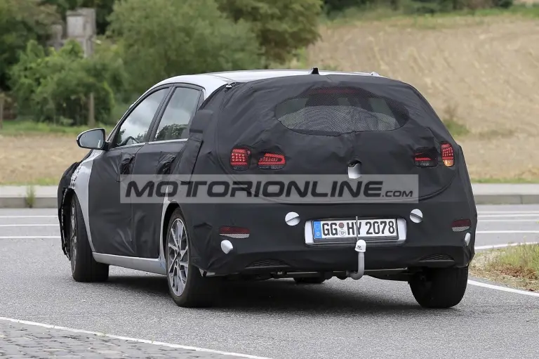 Hyundai i30 Facelift - Foto spia 17-9-2019 - 9