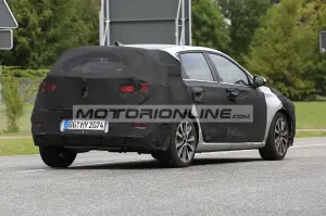 Hyundai i30 Facelift - Foto spia 17-9-2019