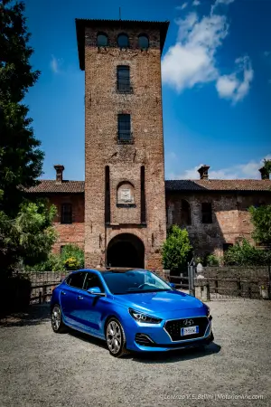 Hyundai i30 Fastback - Prova su Strada - 16