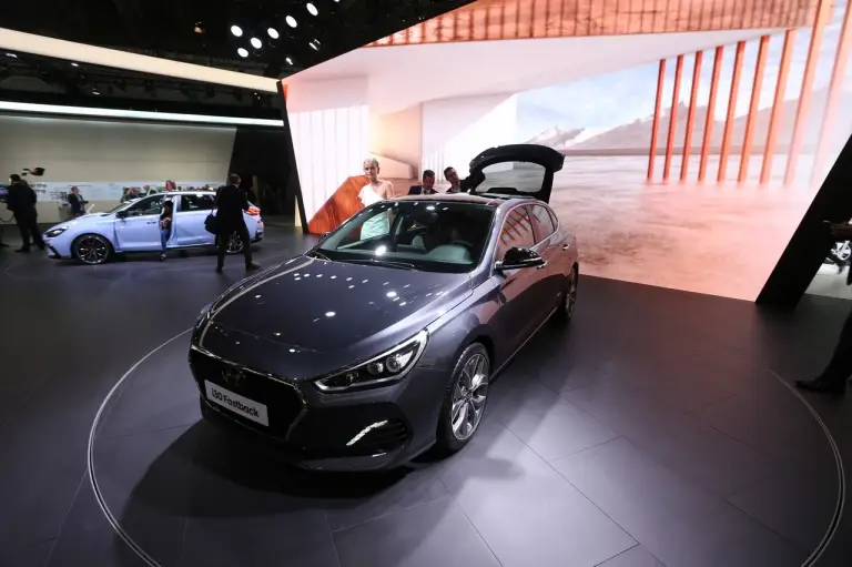 Hyundai i30 Fastback - Salone di Francoforte 2017 - 9