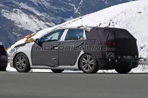 Hyundai i30 MY 2017 - Foto spia 01-10-2015 - 6
