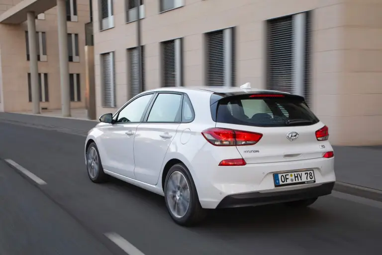 Hyundai i30 MY 2019 - 13