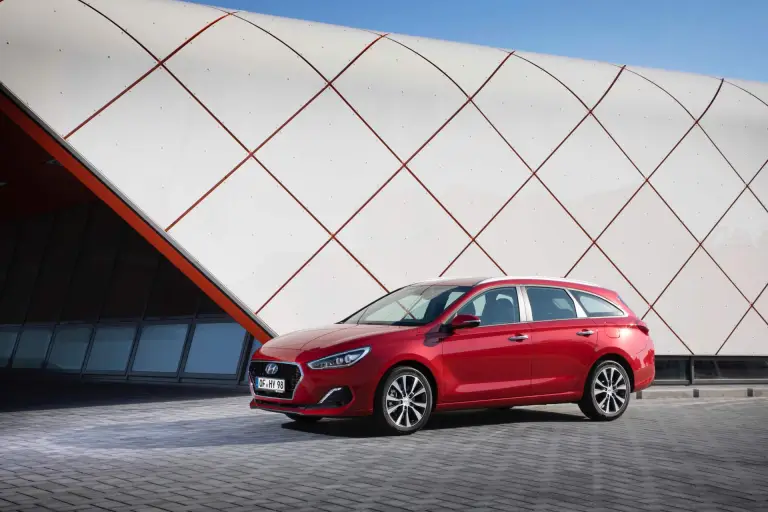 Hyundai i30 MY 2019 - 28