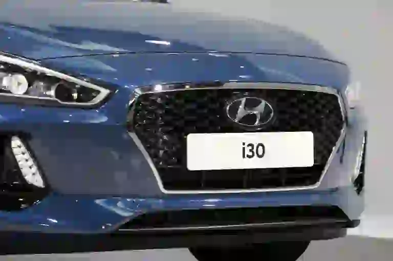 Hyundai i30 MY2017 - 11