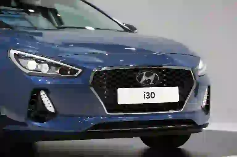 Hyundai i30 MY2017 - 14