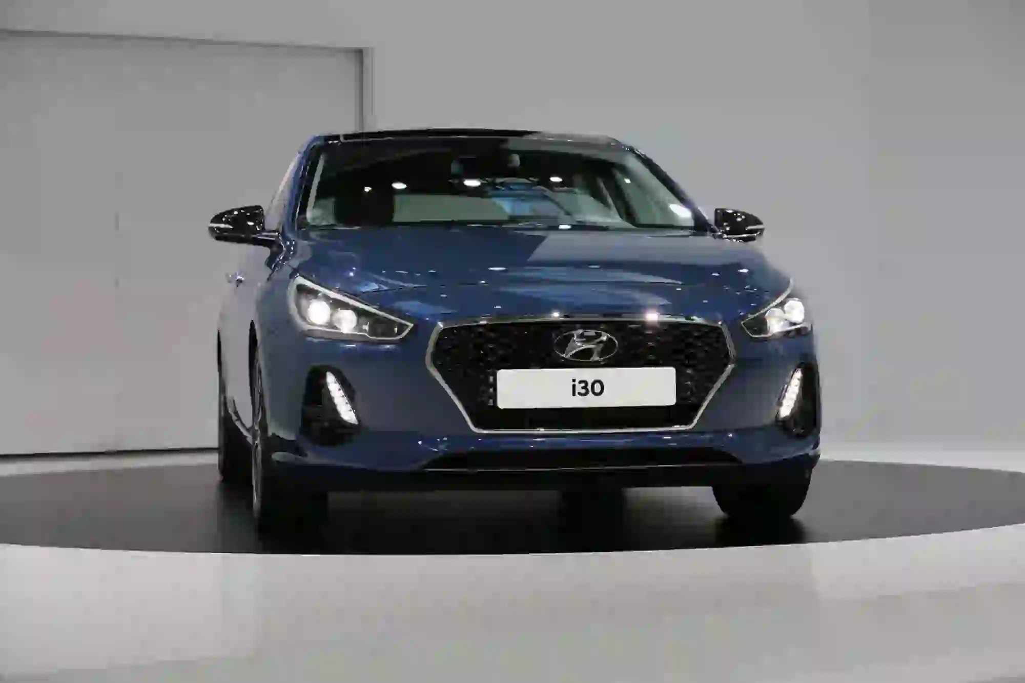 Hyundai i30 MY2017 - 16