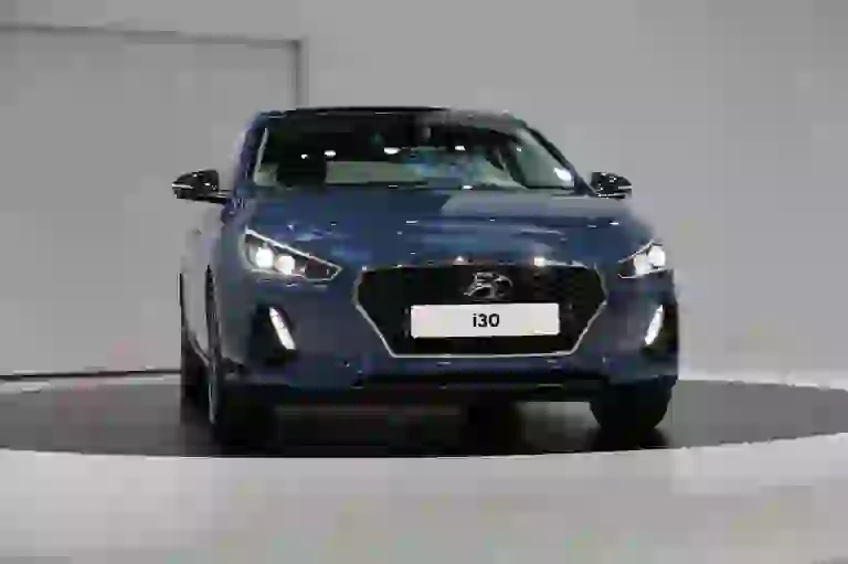 Hyundai i30 MY2017 - 16