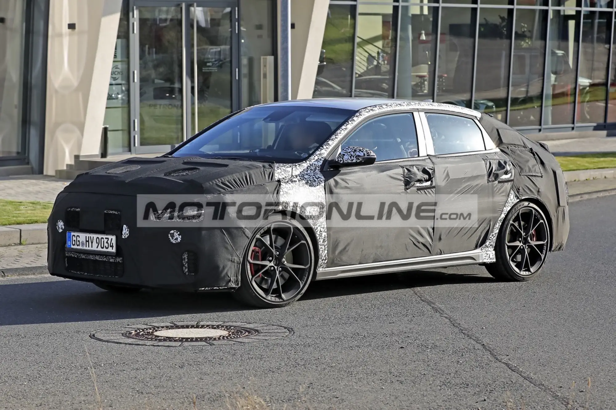 Hyundai i30 N Fastback facelift - Foto spia 15-10-2019 - 3