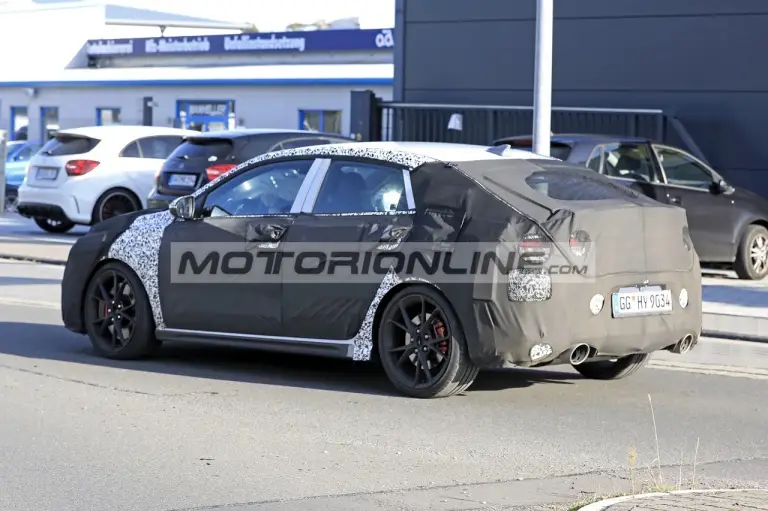 Hyundai i30 N Fastback facelift - Foto spia 15-10-2019 - 7