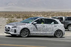 Hyundai i30 N foto spia 26 luglio 2016
