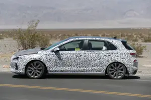 Hyundai i30 N foto spia 26 luglio 2016